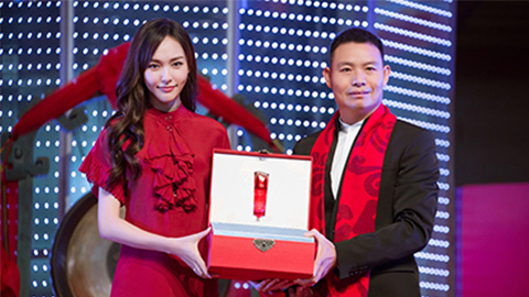 中国美正当红，人生就是博A股上市，引领新时代